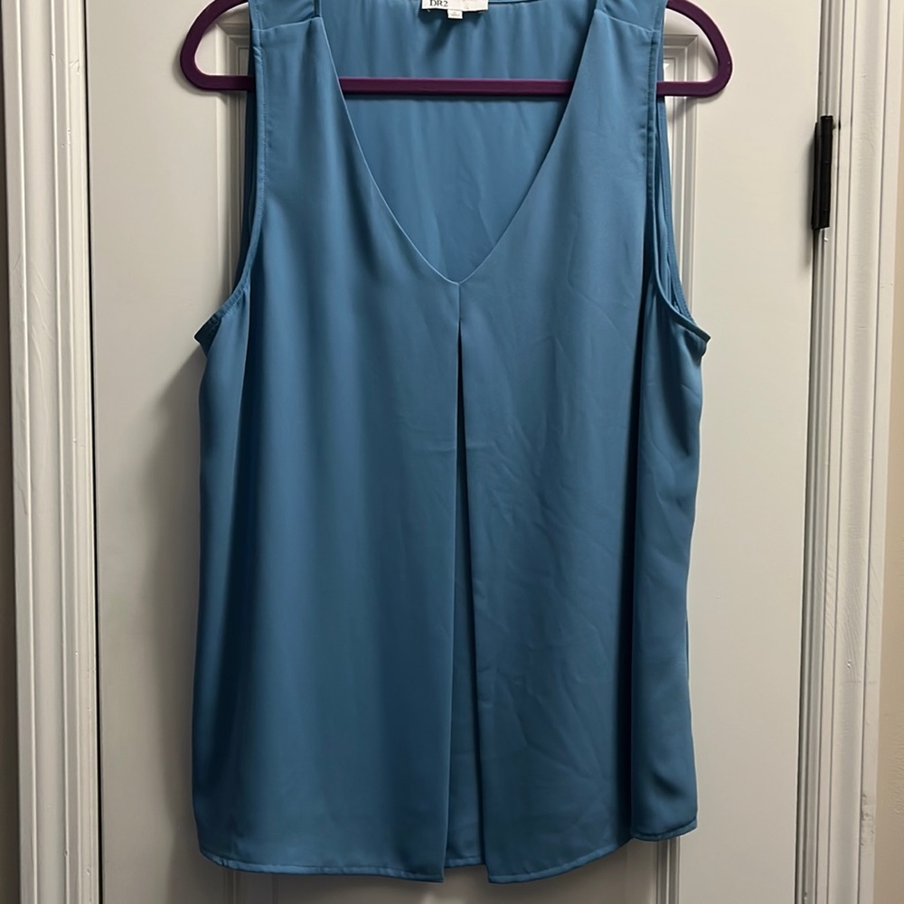 Baby blue sleeveless top. XL. Great for suit later